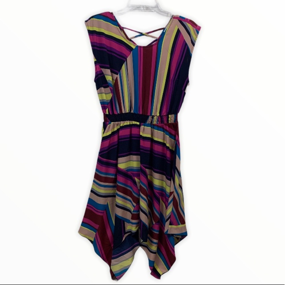 Love, Fire NWT Vibrant Handkerchief Hem Sundress Open Back
NWT
love, Fire